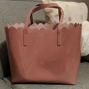 Kate spade lilly avenue carrigan tote